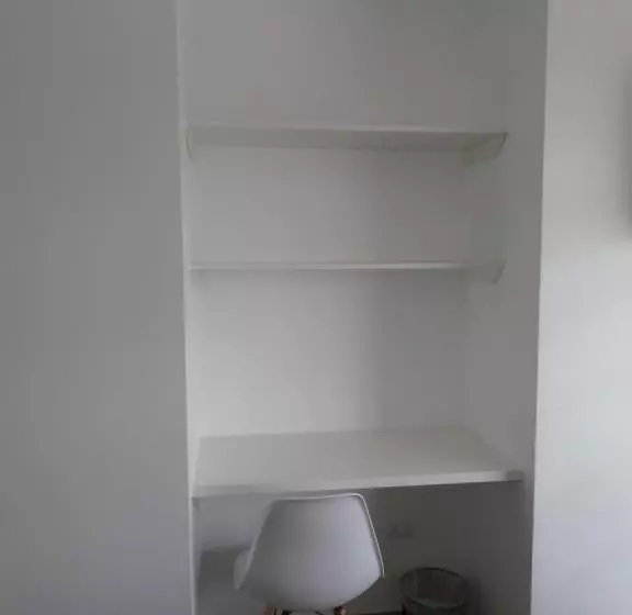 ベッドアンドブレックファースト Carolina Hostal