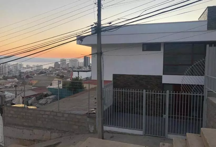 ベッドアンドブレックファースト Carolina Hostal