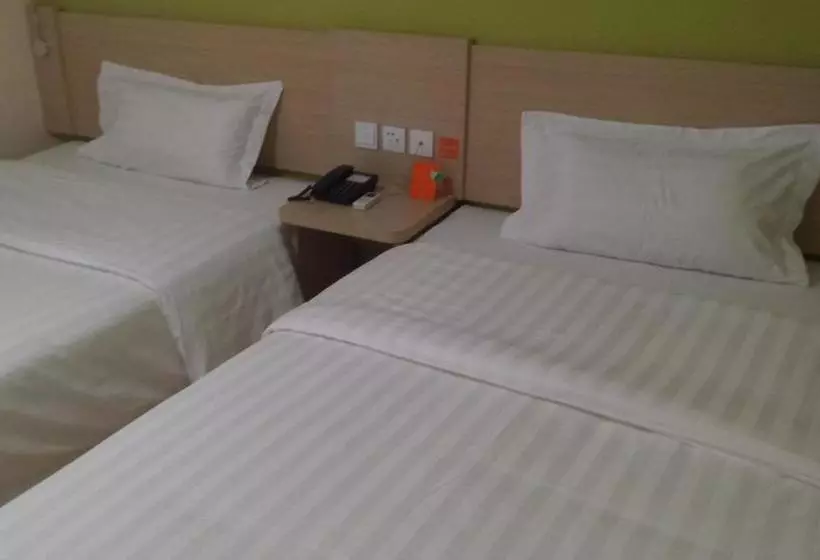 Hotelli 7days Inn Nanan Shuitou Southeast Fortune Plaza