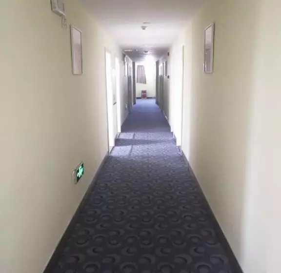 ホテル 7days Inn Zoucheng City East Road Yiwu Commerce And Trade City