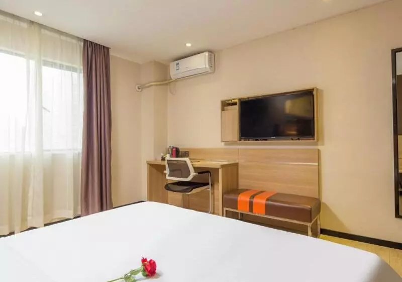 ホテル 7days Premium Shenzhen Longgang Dayun Metro Station