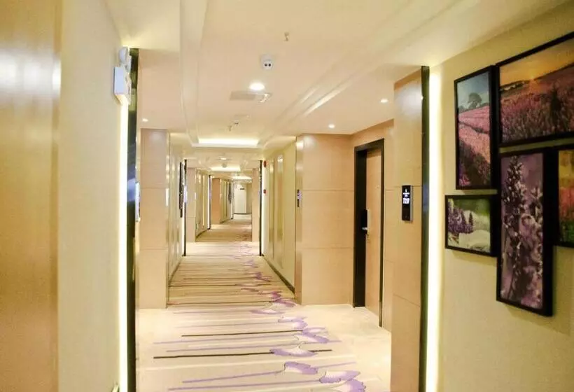 Lavande Hotel Zhanjiang Haibin Avenue Jiangnanshijia