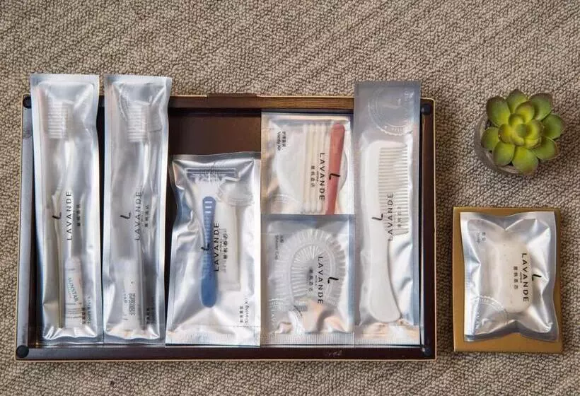 Lavande Hotel Zhanjiang Haibin Avenue Jiangnanshijia