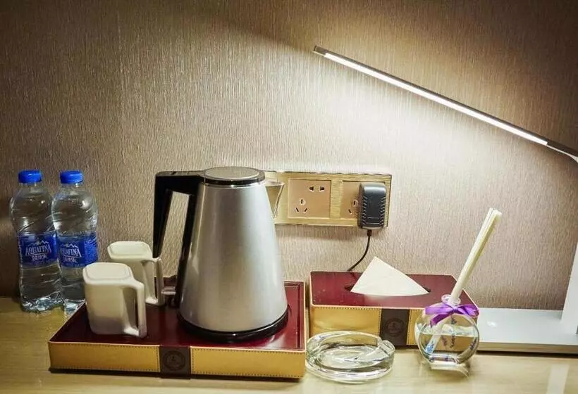 Lavande Hotel Zhanjiang Haibin Avenue Jiangnanshijia