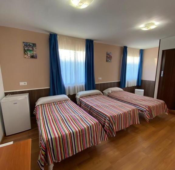 پانسیون Hostal Urpi Oklahoma