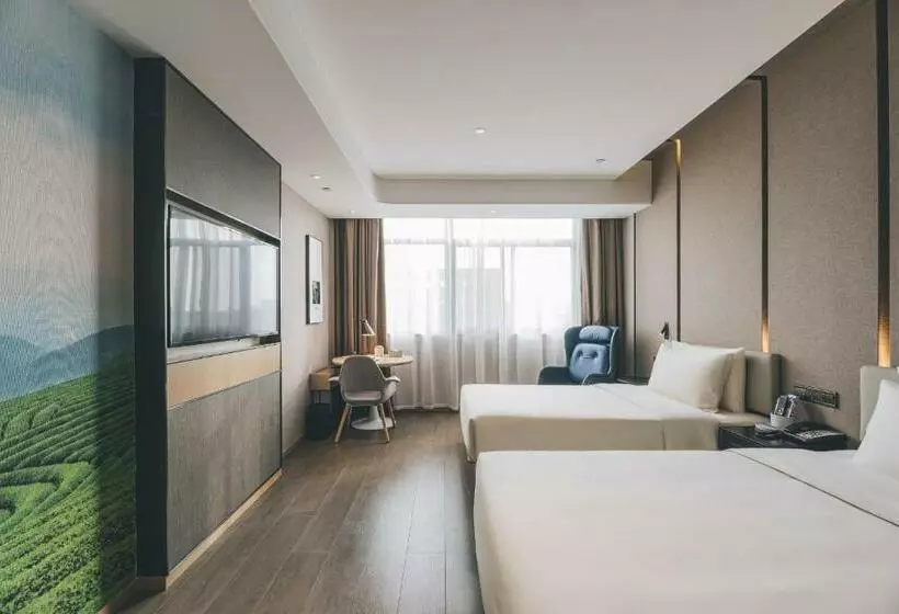 Atour Hotel Ningbo Jishi Harbor Outlets