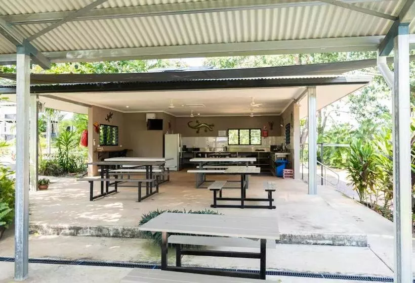 Hotelli Oasis Tourist Park