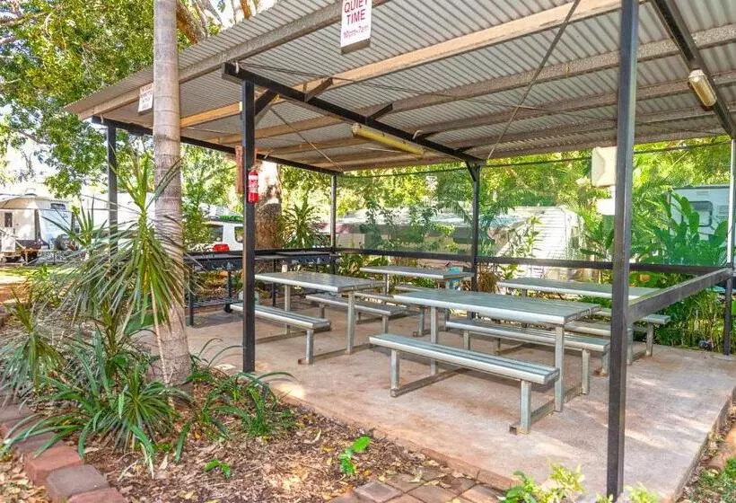 Hotelli Oasis Tourist Park