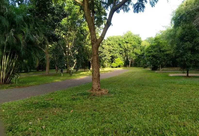 Hotelli Oasis Tourist Park