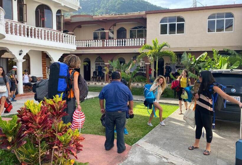 هتل Posada Gutierrez