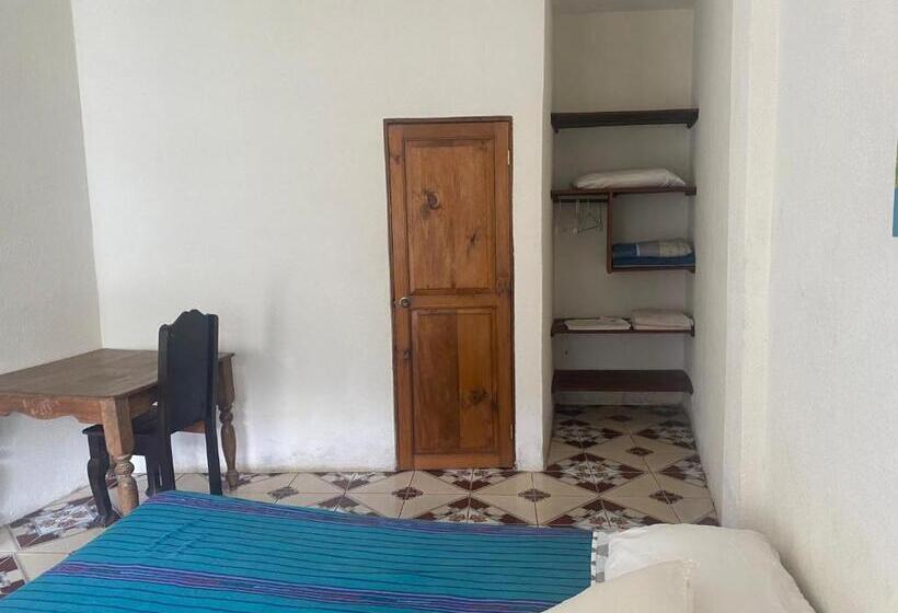 هتل Posada Gutierrez