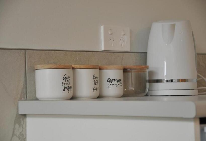 モーテル The Hub Bicheno