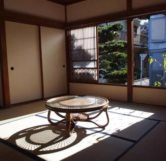 Majatalo Guest House Sekino