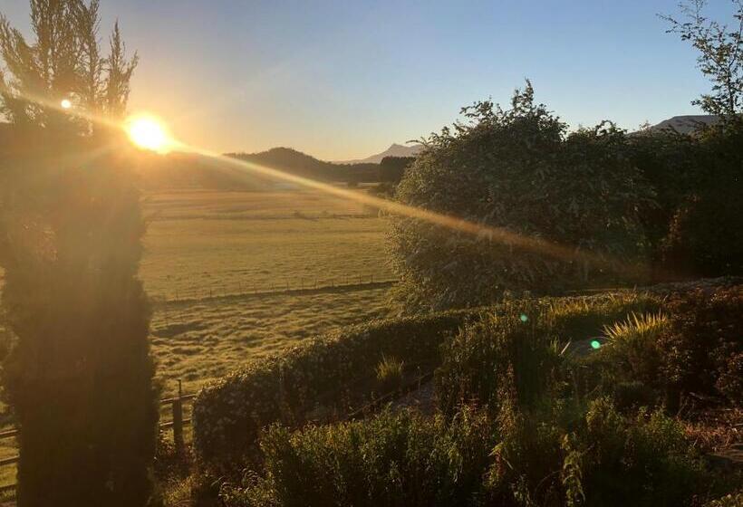 פנסיון Mole Creek Hideaway