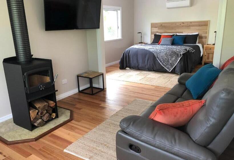 פנסיון Mole Creek Hideaway