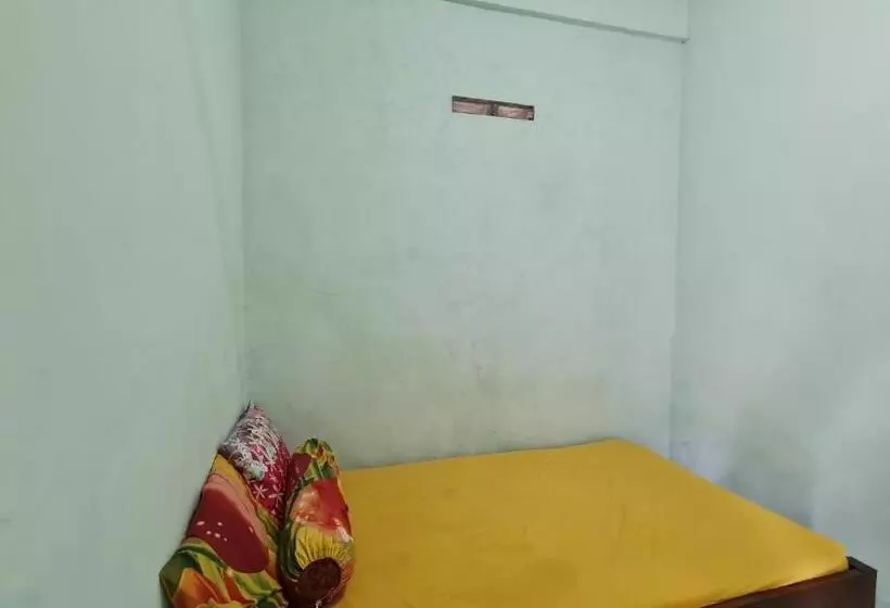 Majatalo Spot On 93020 Rumah Singgah Ganjuran