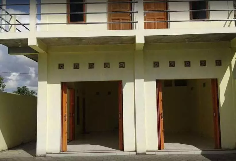 Majatalo Spot On 93020 Rumah Singgah Ganjuran