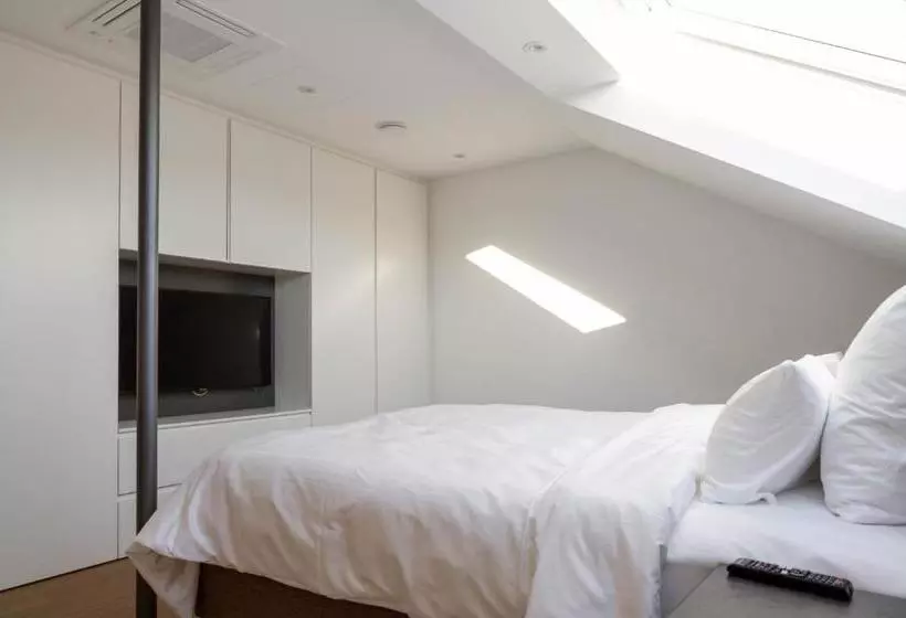 Toploft Serviced Apartments