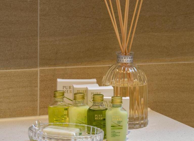 민박 Mews Cottages