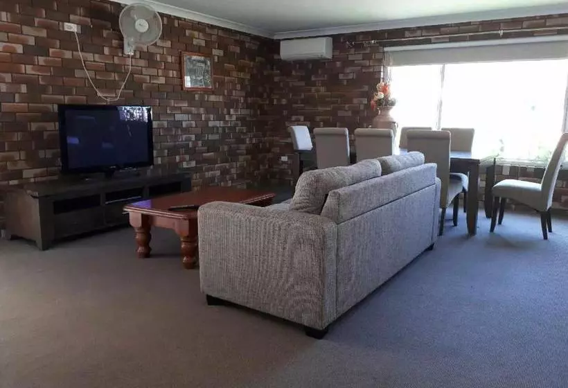 Ettalong Beach Motel