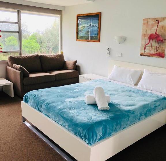 Ettalong Beach Motel