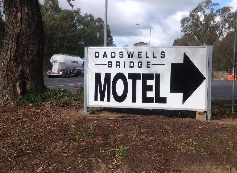 Grampians Motel /