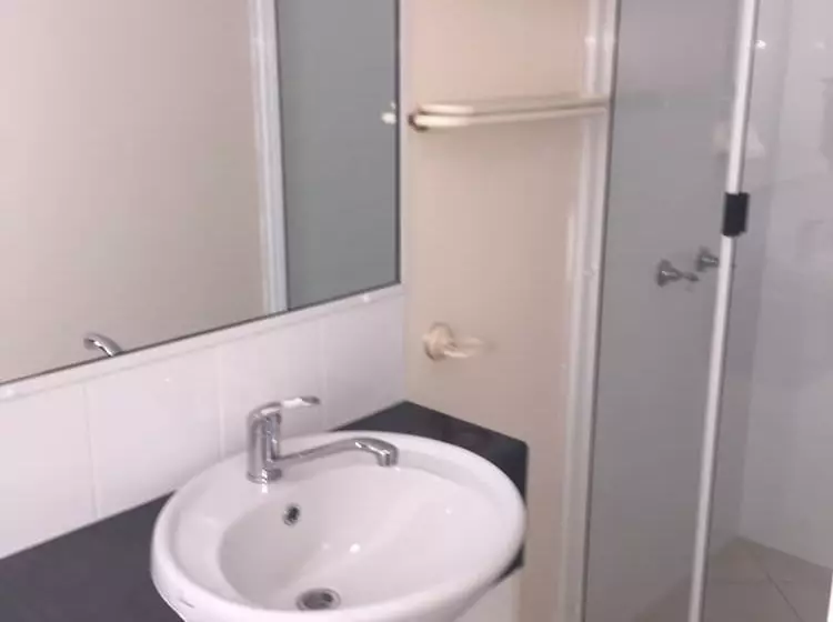 Granville Tavern And Motel