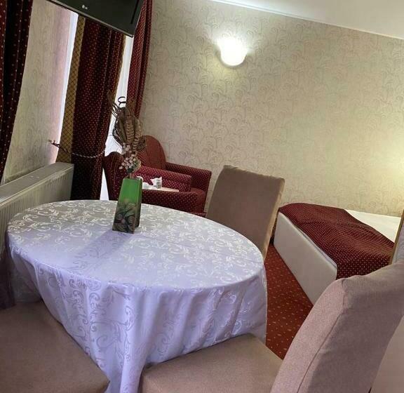 هتل Miraj Restaurant & Sauna & Biliard