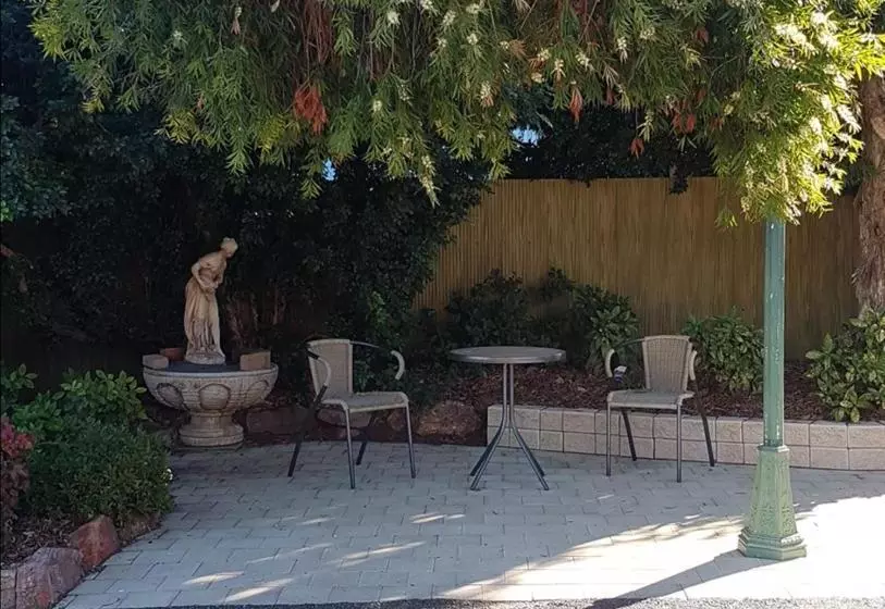 ホテル Yambil Inn