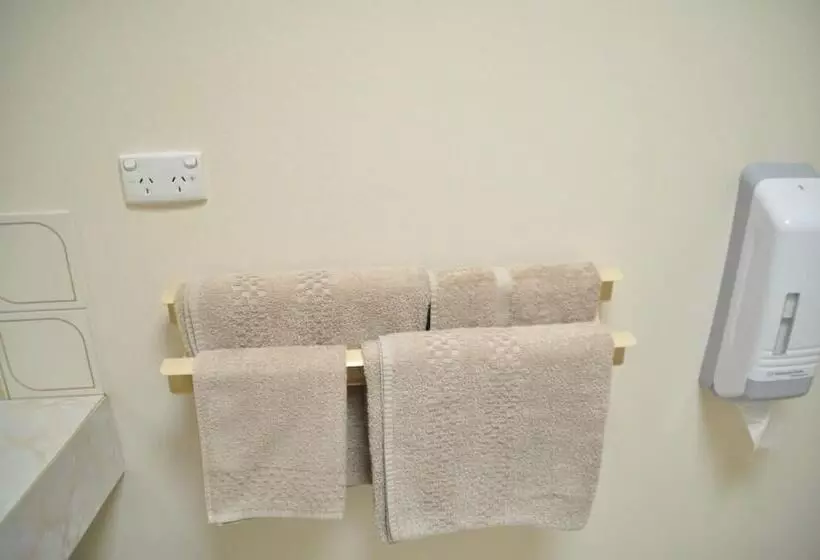 ホテル Yambil Inn