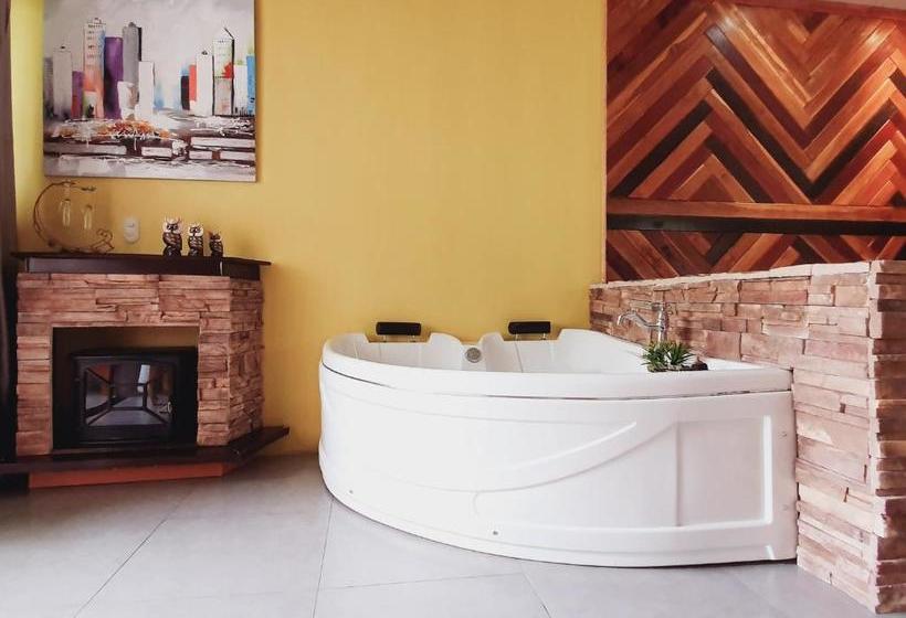 هتل Yellow Tree Suites