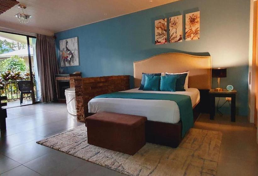 هتل Yellow Tree Suites