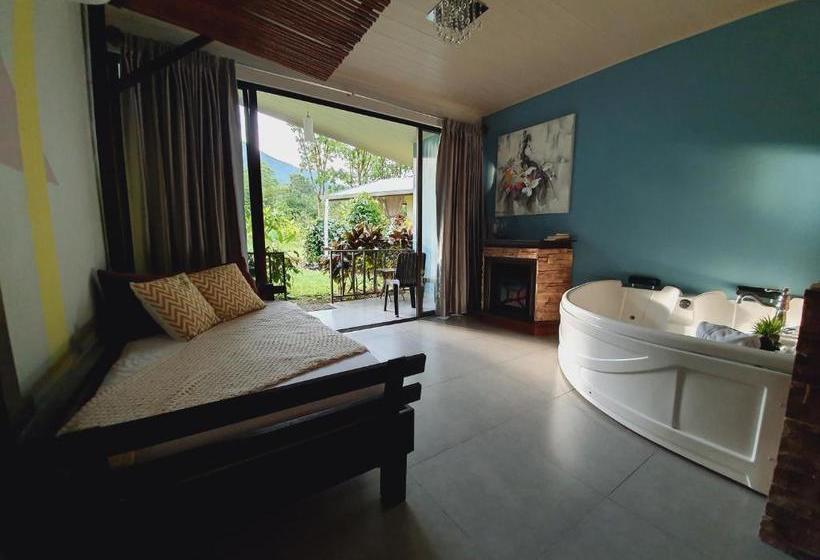 هتل Yellow Tree Suites