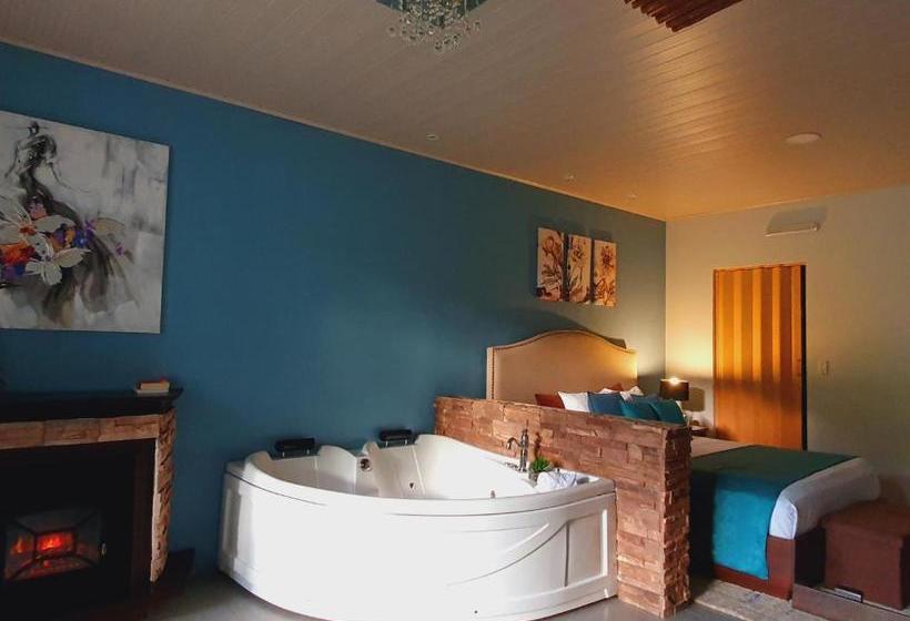 هتل Yellow Tree Suites