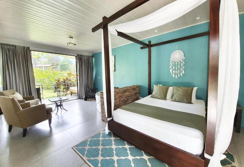 هتل Yellow Tree Suites