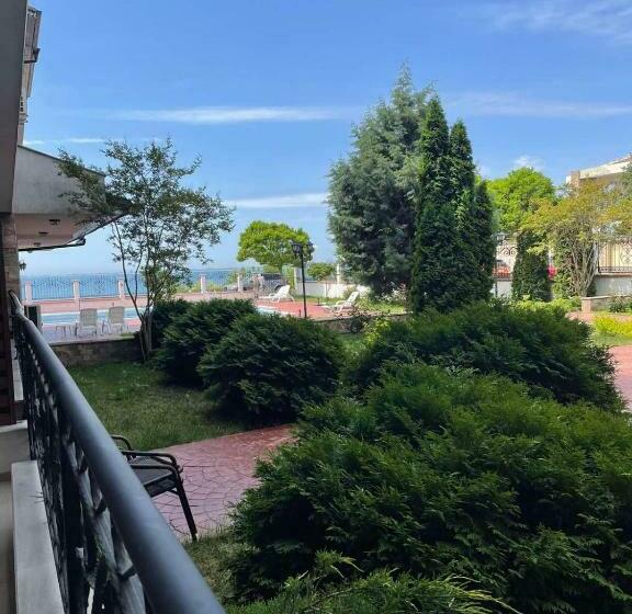 Rich 3 Sp Apartments