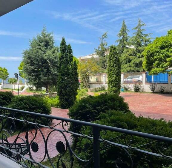 Rich 3 Sp Apartments