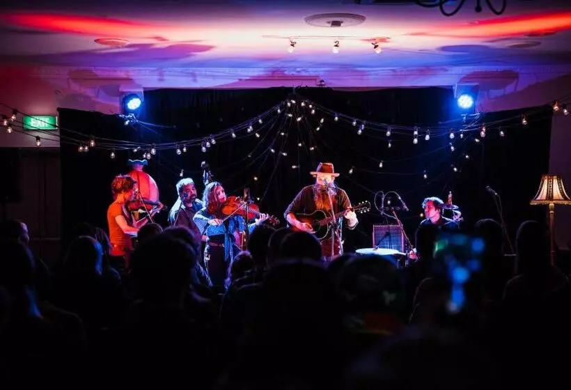 The Victoria Hotel Bathurst