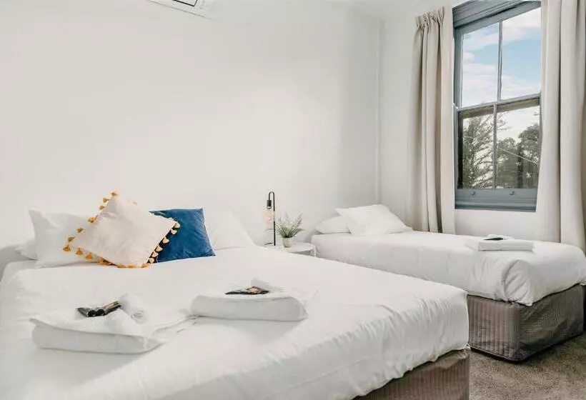 The Victoria Hotel Bathurst