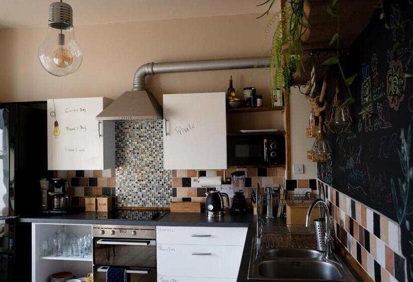 هاستل Easypz Stay