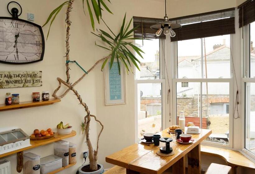 هاستل Easypz Stay