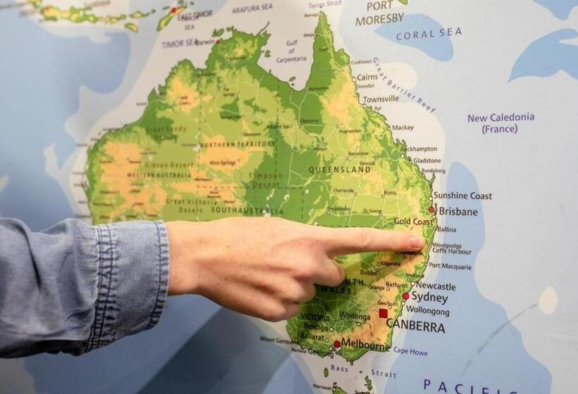 Общежитие Woopi Backpackers