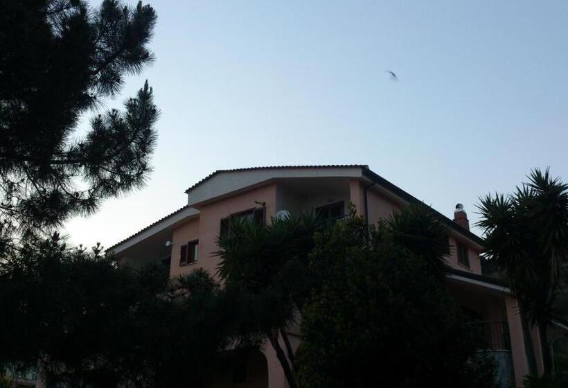 住宿加早餐  Borgo Marinaro