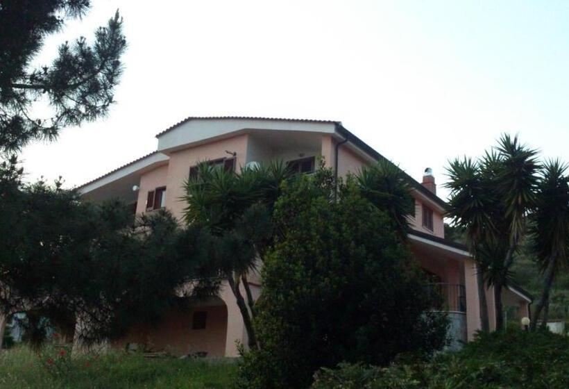 住宿加早餐  Borgo Marinaro