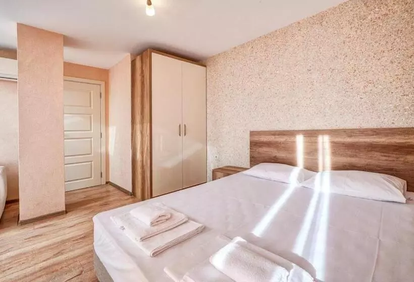 Complex Hunter S Beach