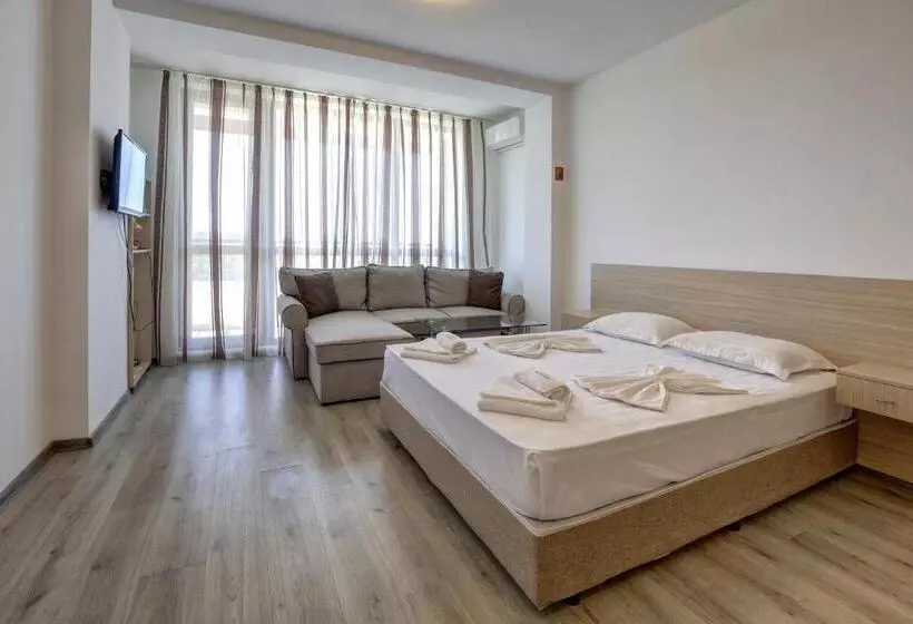 Complex Hunter S Beach