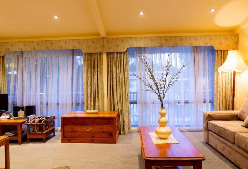 Courtsidecottage Bed And Breakfast