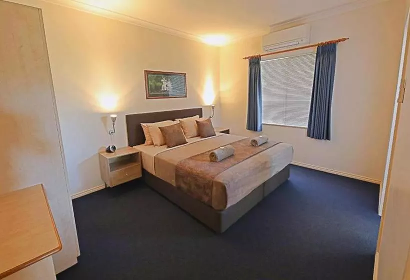 Lakeview Apartments