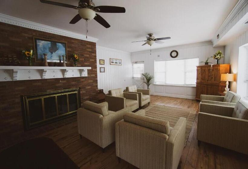 فندق على الطريق Saratoga Resort