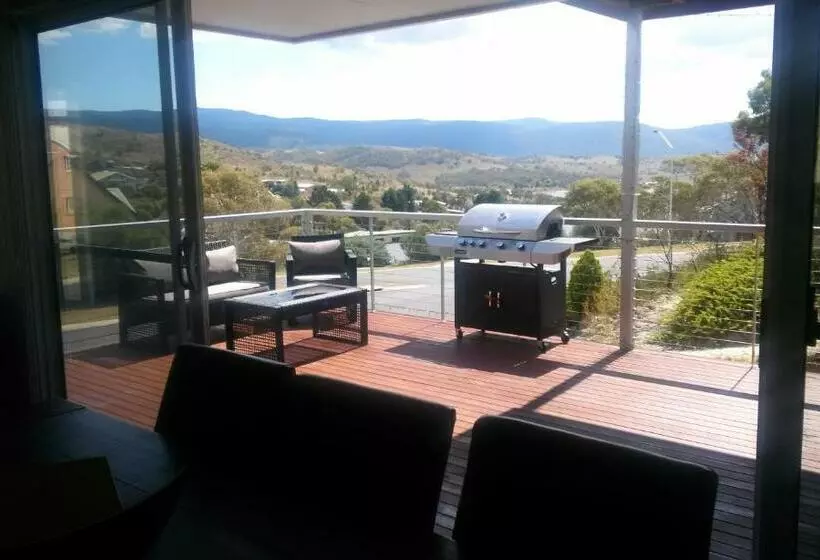 Majatalo Jindabyne Guest House